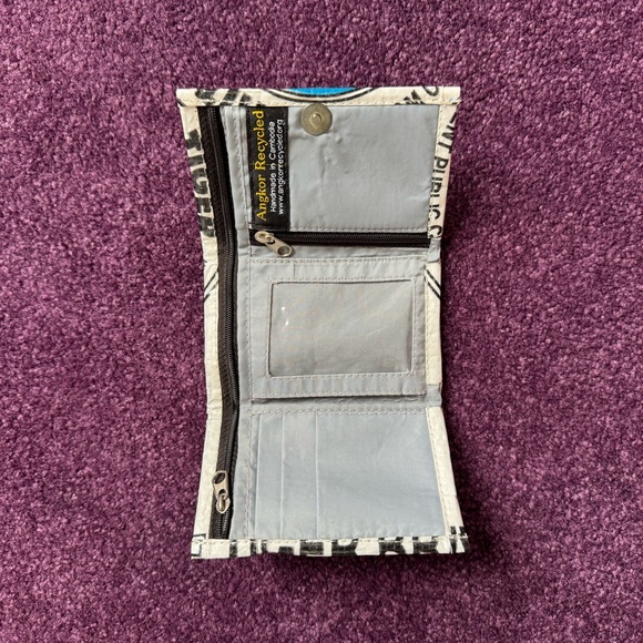 Wallet - Picture 2 of 4